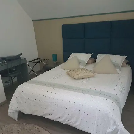 Au Clos De La Beauce 招待所 *