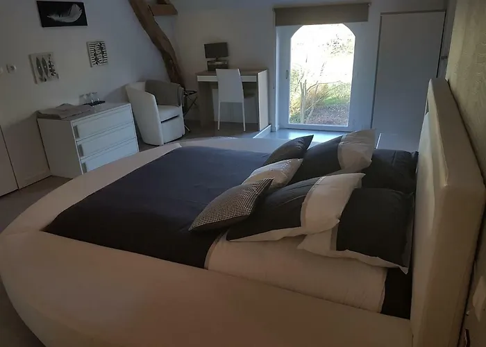 Au Clos De La Beauce Pensjonat *